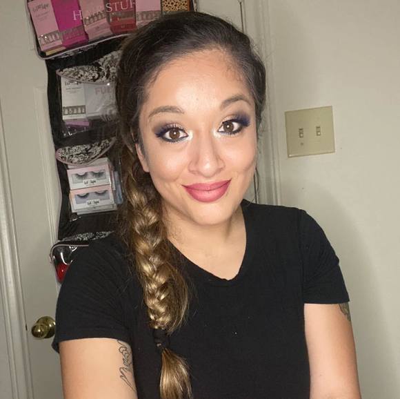 Meet the Posher Other - Meet your Posher, Lorena